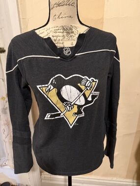 Reebok Black and White Diva Soft Pullover NHL Pittsburg Penguins Crosby